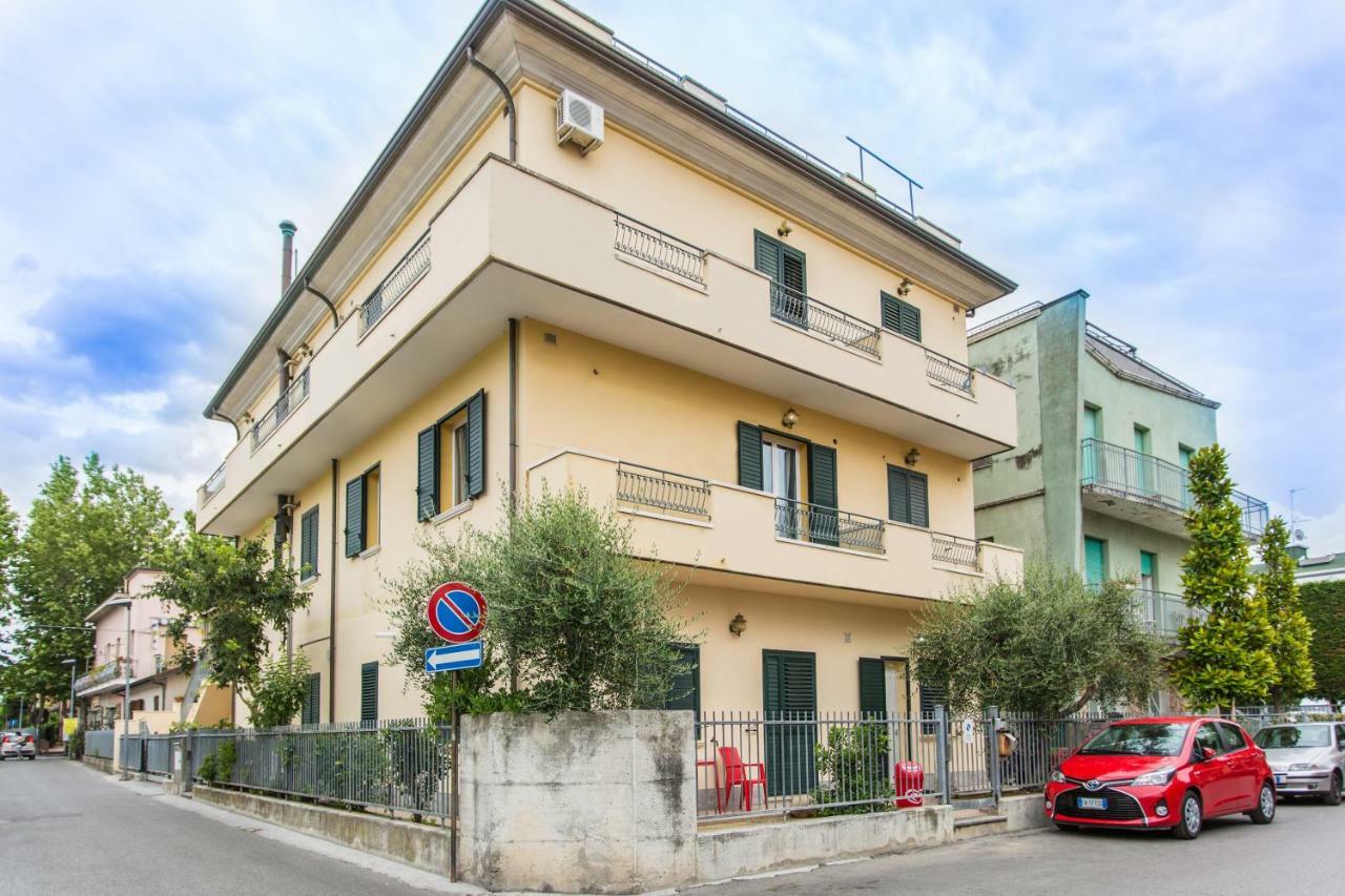 Residence Kimba Rimini Exteriér fotografie